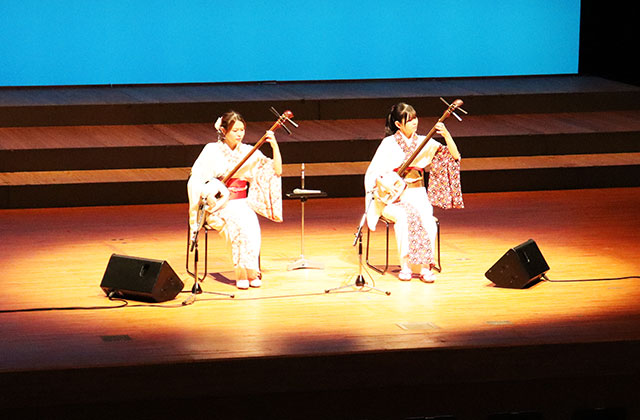 福士 奏・あみな姉妹
（津軽三味線奏者）